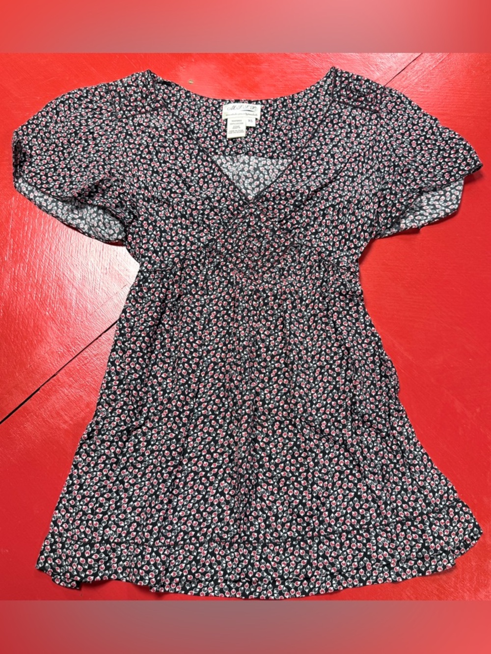 MSSP BLACK RED GRAY SHOET SLEEVE V NECK TOP EMPIRE WAIST